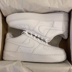 BRAND NEW White Nike Air Force 1
